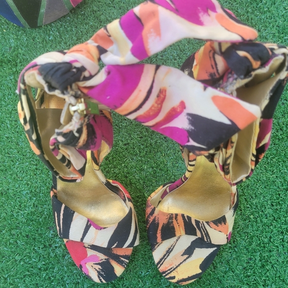 Fun Sexy Heels - Picture 11 of 15